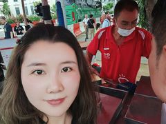 -詹爷爷乌节路街头冰淇淋