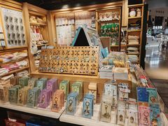 -猫的天空之城概念书店(苏州诚品店)