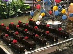 树莓巧克力蛋糕-紫玥铂尔曼酒店零点餐厅