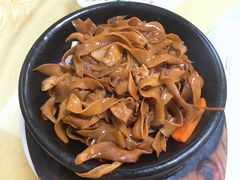 石锅杏鲍菇-华兴餐厅·招牌生鱼片(桃园路店)