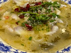 酸菜脆肉罗非-九记路边鸡(穗盐路店)