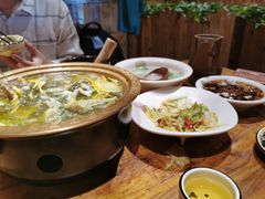 -老滇山寨•云南特色菜•地方菜•民族风情歌舞表演(金碧店)