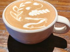 -Brut Eatery Wine Bar & Restaurant (建国东路店)