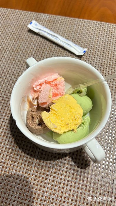 明月东一酒店·菲斯特自助餐厅图片