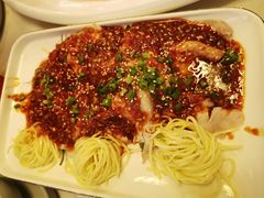 现煮热拌蒜泥白肉-院8里·小聚园老川菜(九眼桥店)