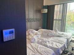 -粤塔x电竞酒店(深圳龙华大浪后浪新天地店)