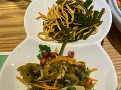 -小镇大厨新概念复合中餐厅(万达广场大连高新店)