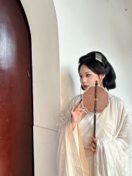 -一揽芳华汉服旗袍体验馆(拙政园店)