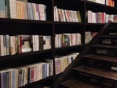 iphone_upload_pic-钟书阁(松江泰晤士小镇店)