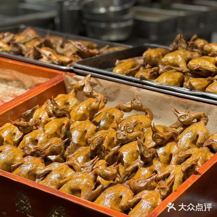 想不到..家附近的燕郊烧鸽子都开19年了