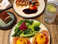 -Common Table · Brunch & Coffee
