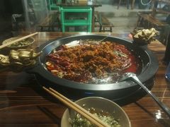 -黄潇洒老火锅(九眼桥宏济巷店)
