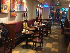 用餐区-星巴克(广州淘金路店)