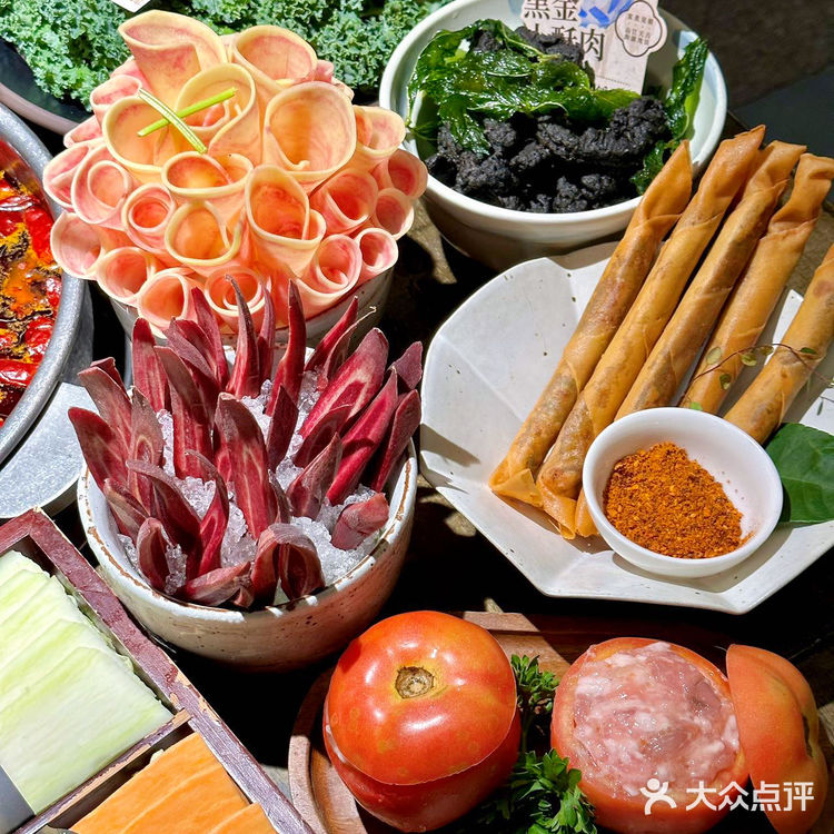 金坛的！！！吃到了云南现舂锅！