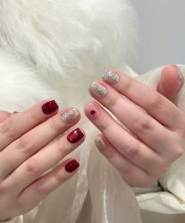 -进巍美甲美睫