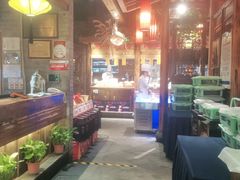 -野山舂·贵州现舂酸汤火锅(鸿通城店)