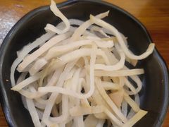 -丽虹云南过桥米线(兴工街店)