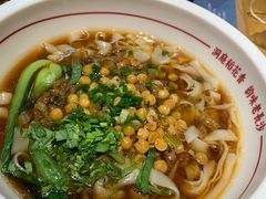 -呷佬·长沙手工米粉(金沙江路店)
