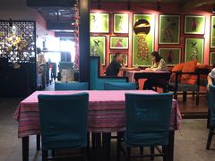 -香巴拉云南餐厅(华莱坞店)