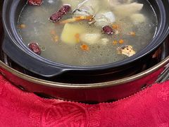 -濠轩阁特色生蚝火锅(水湾路店)