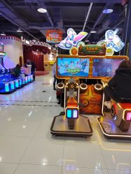 -哈尼鹿儿童乐园(长沙梅溪湖步步高店)