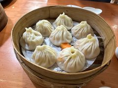 蟹粉蟹膏鲜肉双拼-莱莱小笼·乔艾