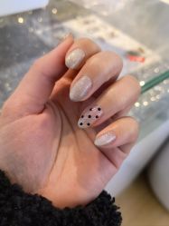 -悠禾·美甲美睫·皮肤管理