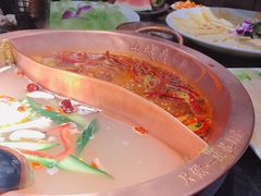 -山城鼎重庆老火锅(西安钟楼店)