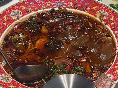 -八府香鸭·啫啫煲(华山路店)