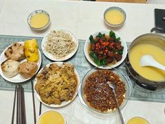 -乐禧母婴全自营月嫂(宝山店)