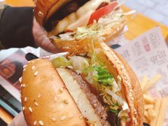 -The Habit Burger Grill 哈比特汉堡(复兴soho店)