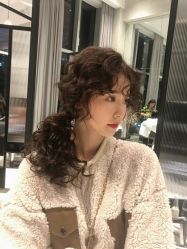 -时尚殿堂明星门店