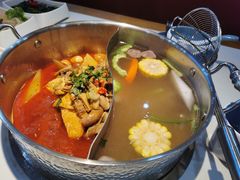 新全家福鸳鸯锅-潮汕酱记鲜牛肉火锅(欧尚店)