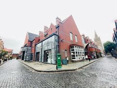 门面-钟书阁(松江泰晤士小镇店)