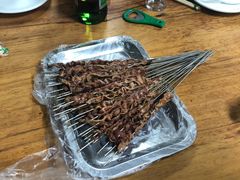 -亨利烧烤(理想山店)