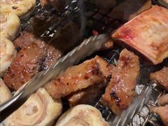 -草家酱蟹炭火烤肉店(珲春南路一店)