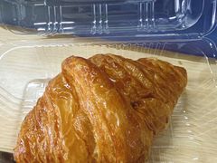 爆浆牛角包-六贤记(文三店)