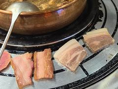 -阿山卓·野生菌火锅·纳西火塘烤肉