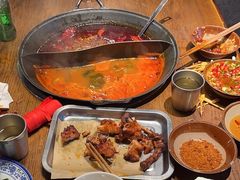 -萍姐火锅·公路夜市(武汉首店)