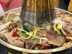 -撒拉人家.酸菜牦牛肉火锅