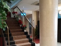 -鹏城人家海鲜酒家·23年老字号(较场尾店)