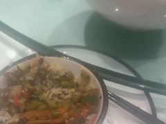 -帅巴人舅母子腊蹄民俗村
