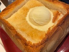 珍宝蜂蜜厚多士（配雪糕）-港丽餐厅(高德置地店)