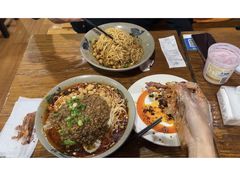 -丁丁猫重庆小面(徐州路店)