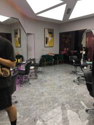 -变画·发型STUDIO