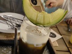 -Mark&Mars Restaurant