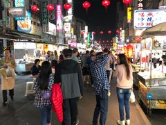 -六合夜市