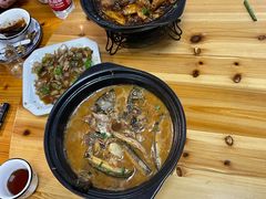 杂鱼煲-阿峰饭店·本地土菜馆·农家土鸡煲·一品神仙鸡(报福店)