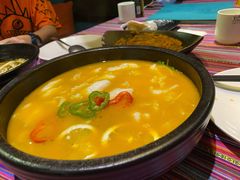 -香巴拉云南餐厅(华莱坞店)