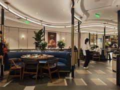 -港丽餐厅(正大店)